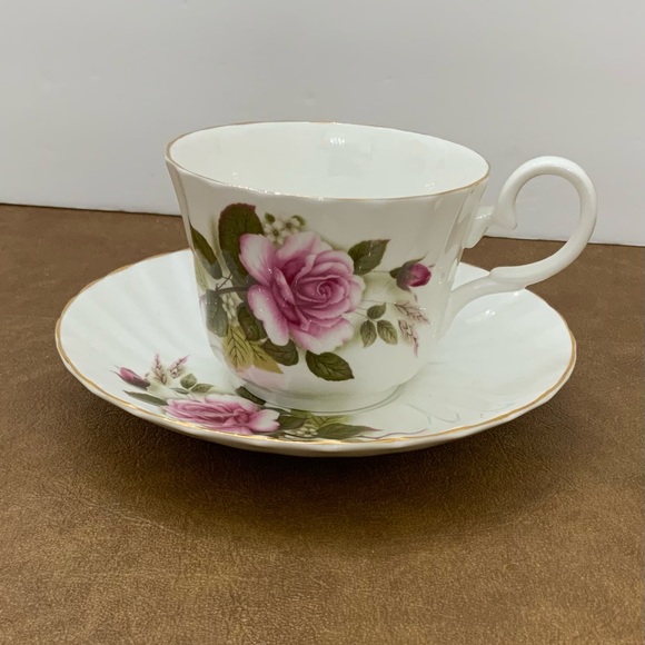 Allyn Nelson Tea Cup Saucer Set - Picture 2 of 6